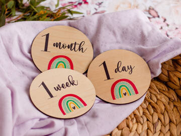 Picture of Bright Rainbow Baby Milestone Cards